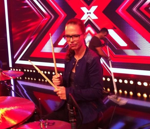 Stefanie Heinzmann an den Drums (beim X Factor Casting)